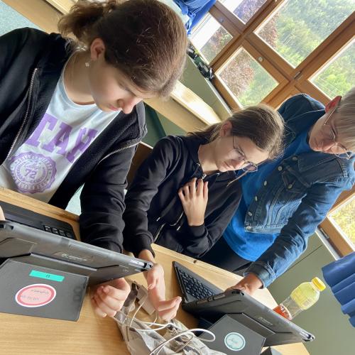 Zoom-Meeting;  Swift- Coding- Challenge